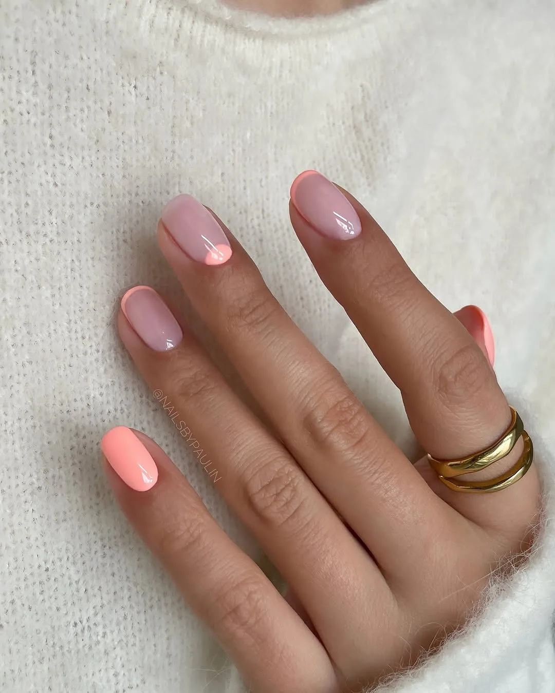 Coral Sunset Gradient