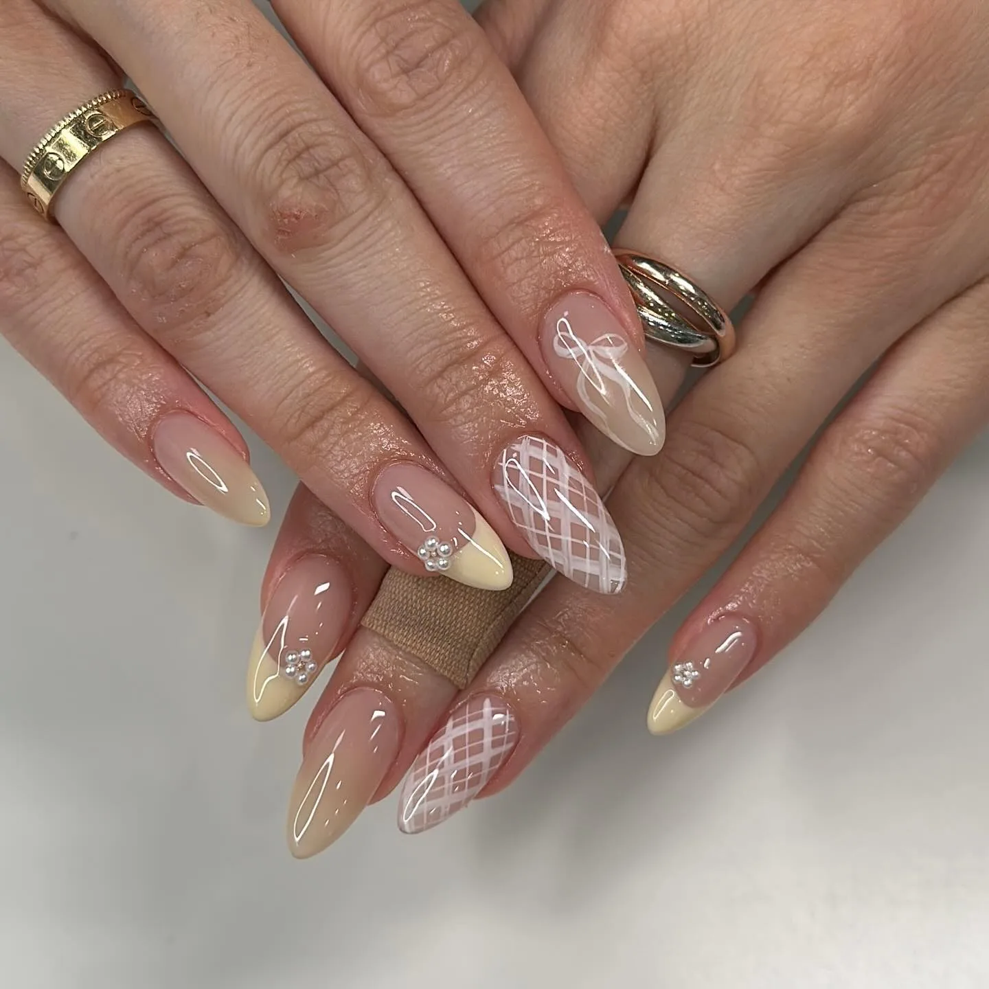 nude pink almond ombre nails