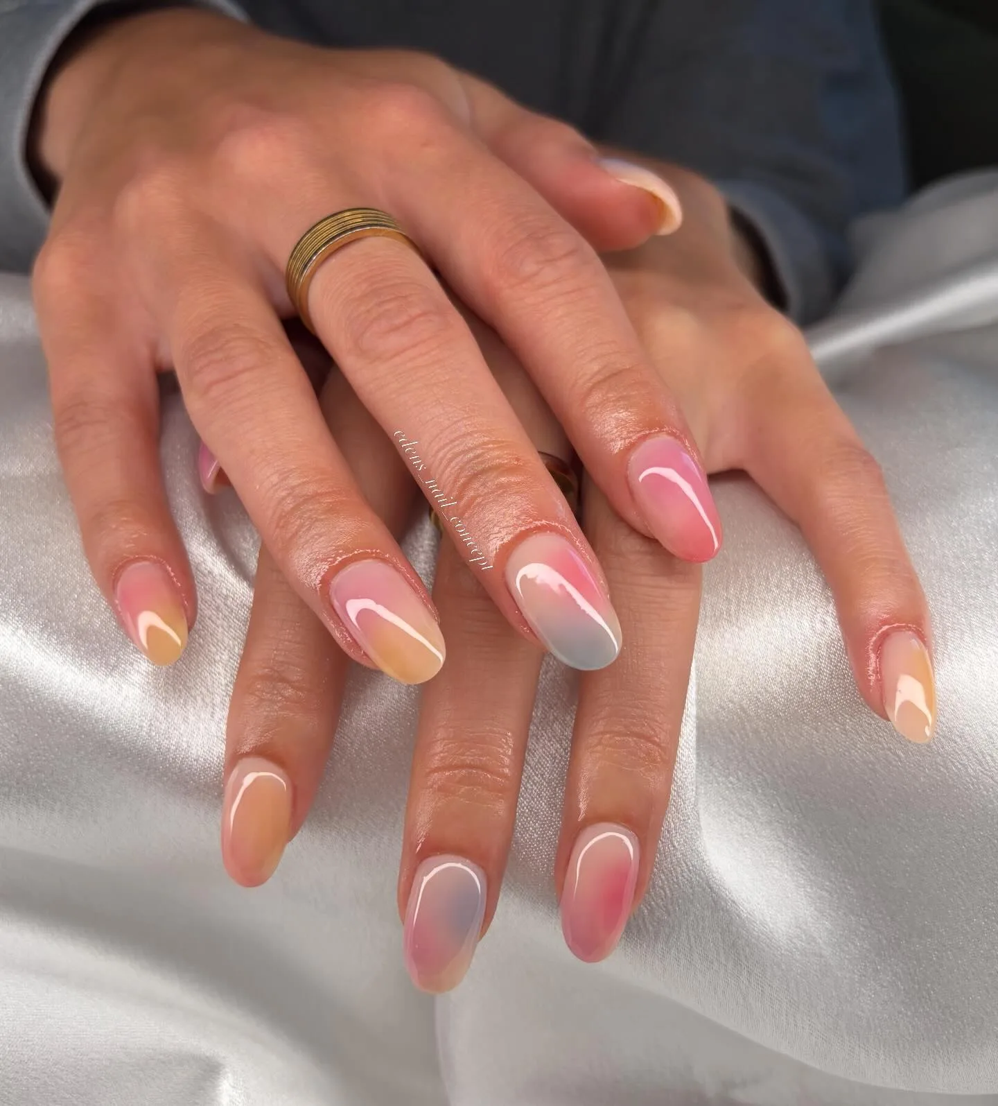 pastel ombré oval glossy nails