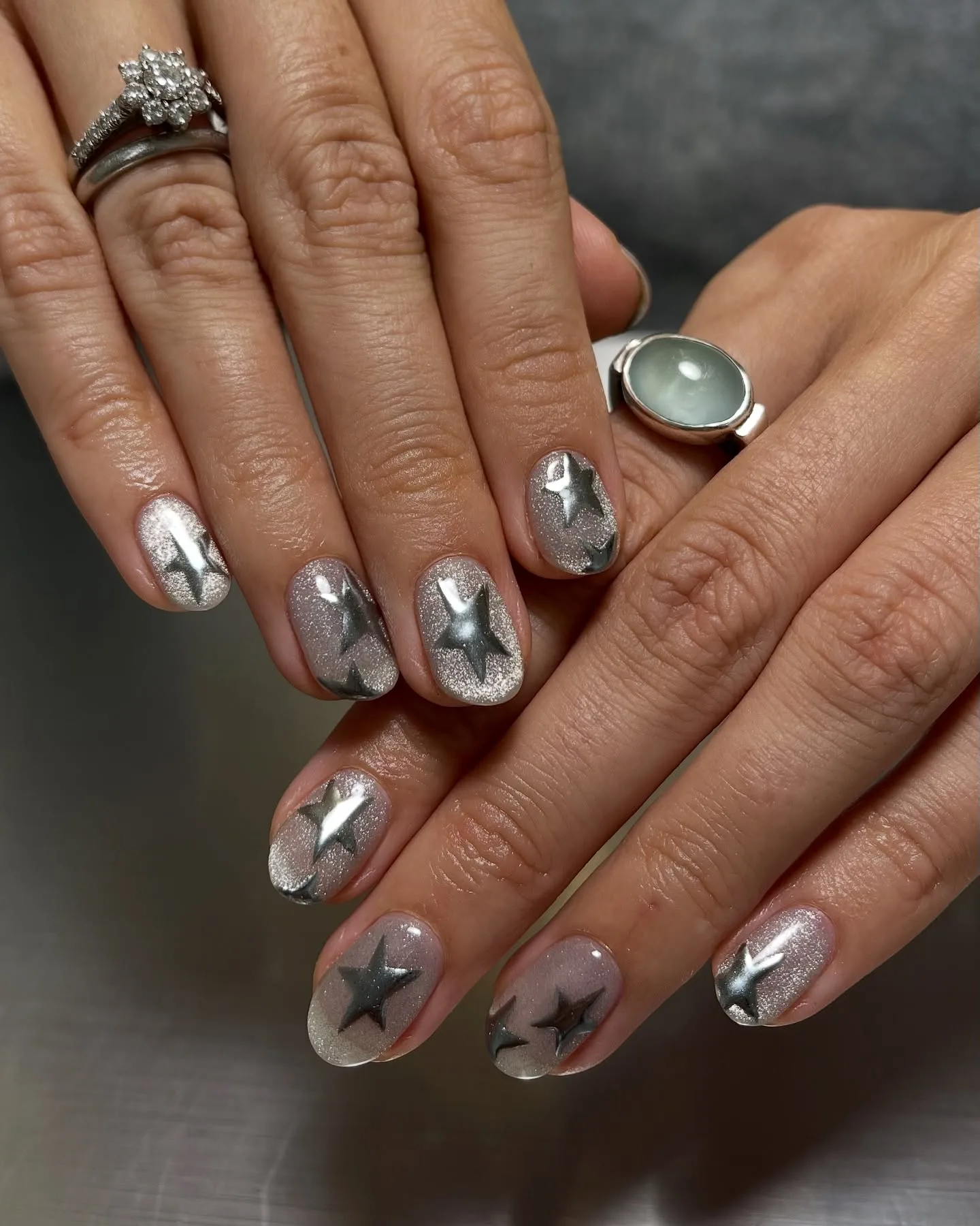 champagne shimmer rounded star nails