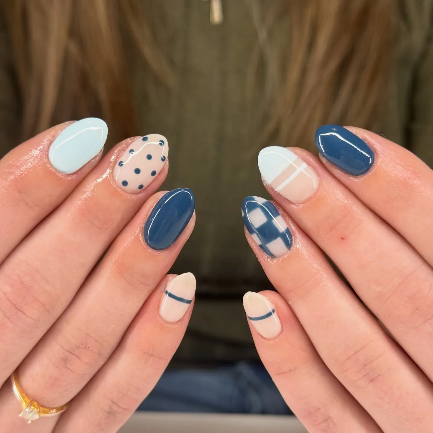 blue white oval patterned nails
