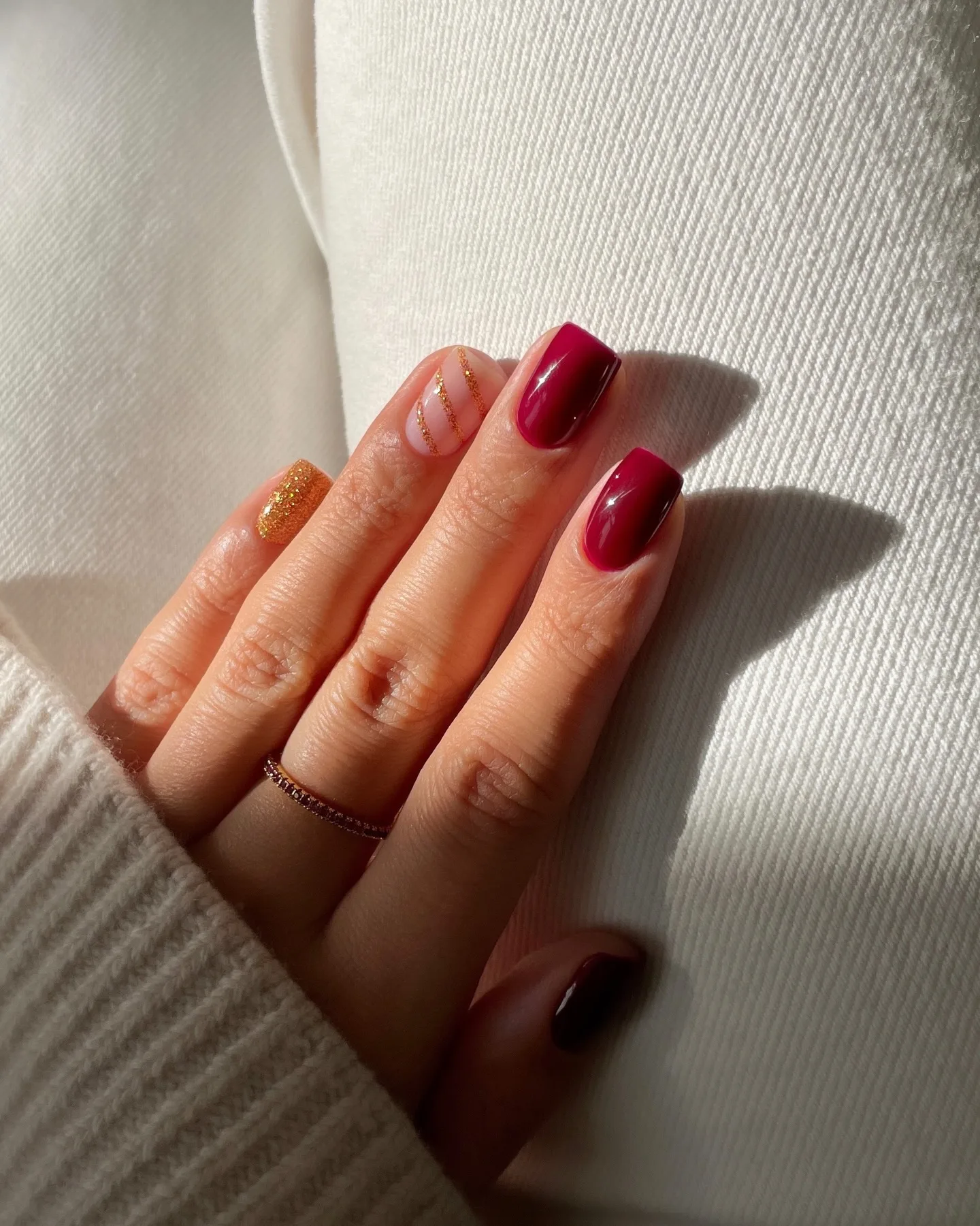 burgundy square glossy accent nails