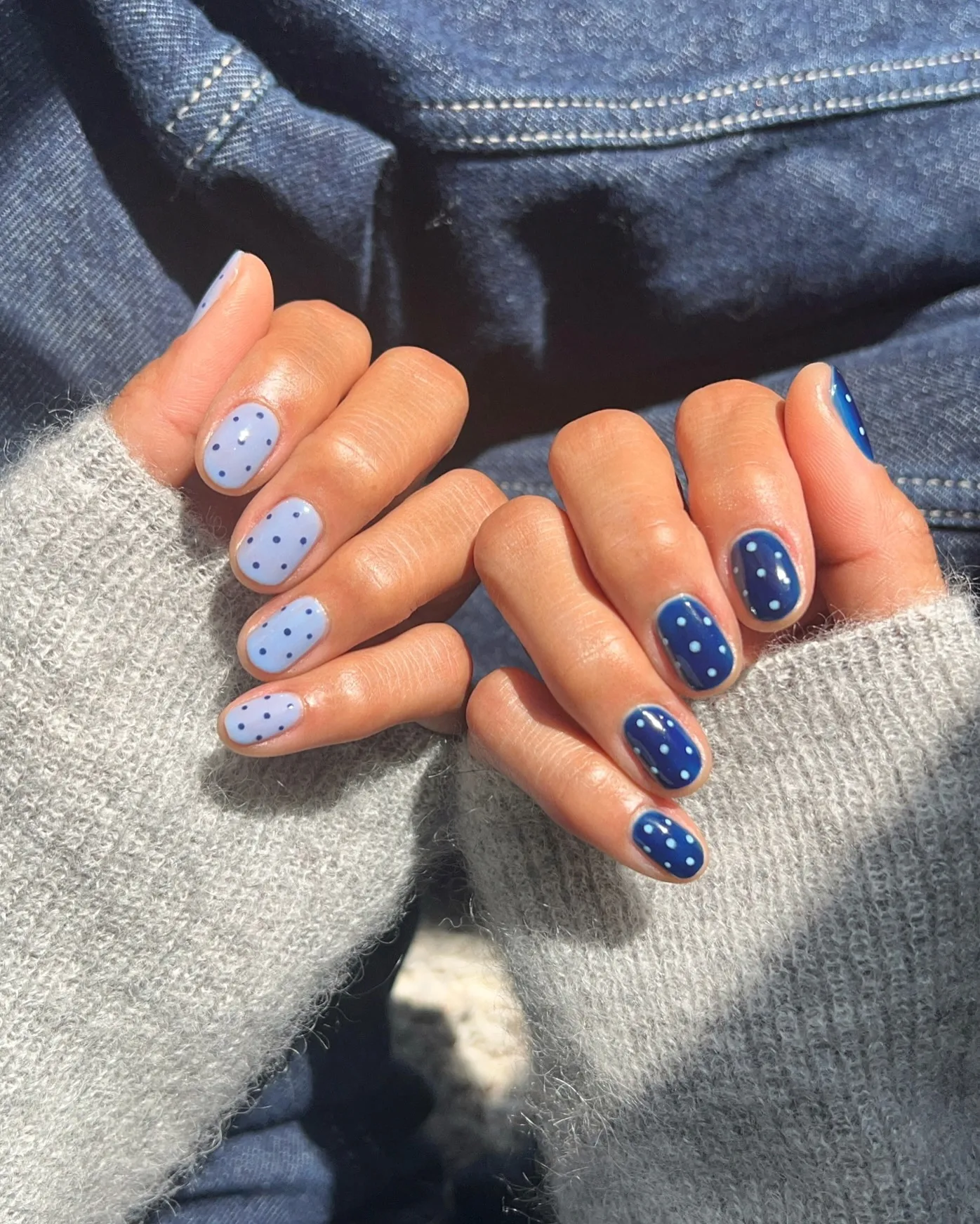 blue oval polka dot nails